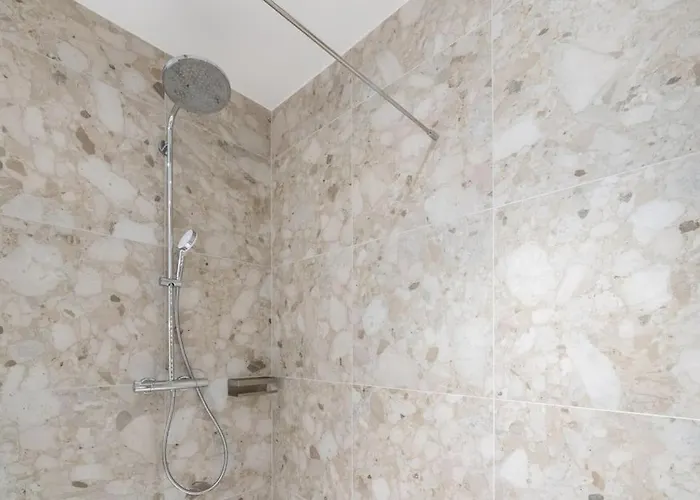 Апартаменти Glam 1br Suite, Easy Path By Hm