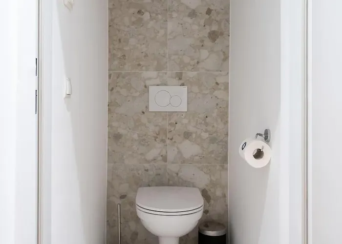 Апартаменти Glam 1br Suite, Easy Path By Hm *